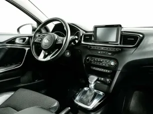Kia  9