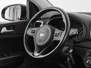 Kia  10