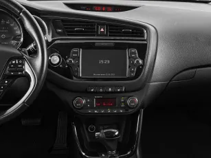 Kia  16