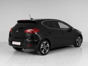 Kia  6