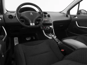 Peugeot  8