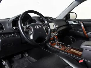 Toyota  11