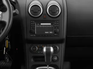 Nissan  14