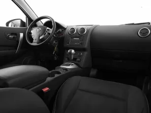 Nissan  9