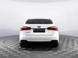 Kia  4