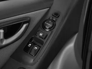 Hyundai  12