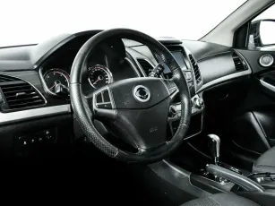 SsangYong  10