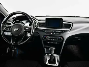 Kia  8