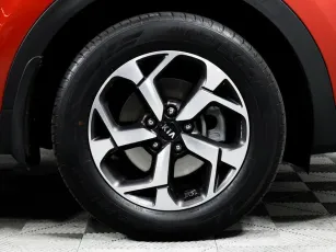 Kia  8