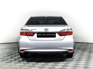 Toyota  6