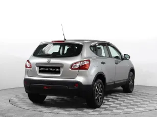 Nissan  3
