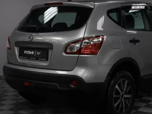 Nissan  6