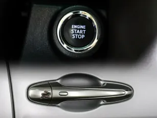 Toyota  16