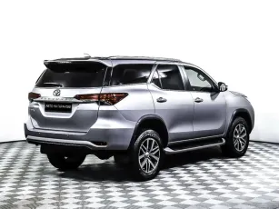 Toyota  5