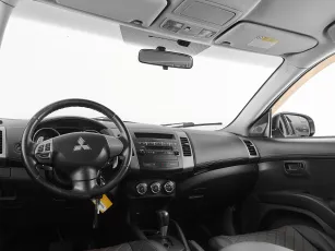 Mitsubishi  7