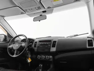 Mitsubishi  8