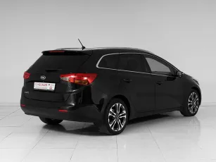 Kia  6