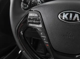 Kia  12