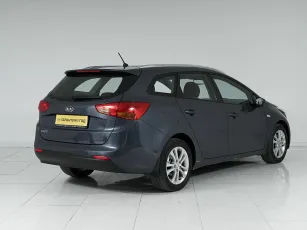 Kia  6