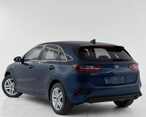 Kia  4