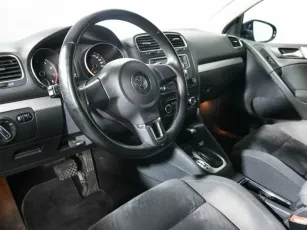 Volkswagen  8