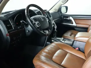 Toyota  11