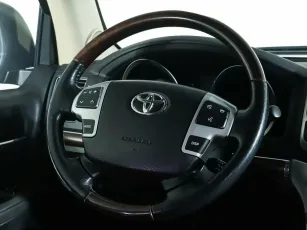 Toyota  12