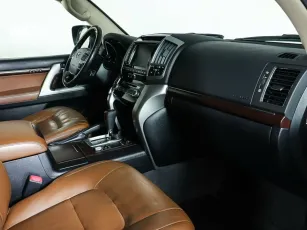 Toyota  9