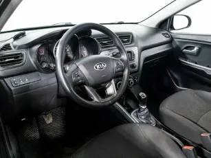 Kia  7