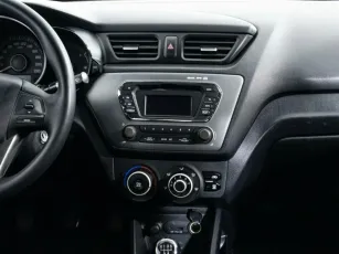 Kia  8