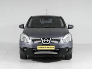 Nissan  2