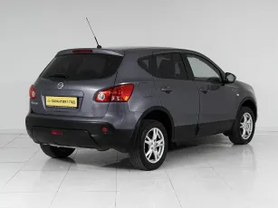 Nissan  6
