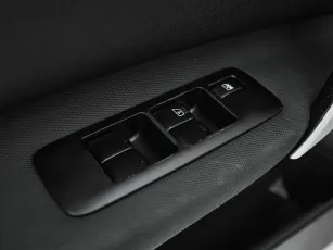 Nissan  11