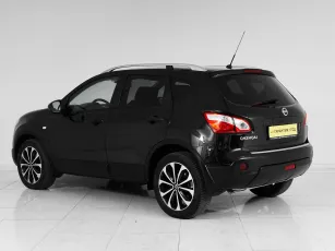 Nissan  6