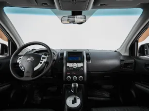 Nissan  8