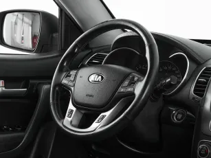 Kia  10