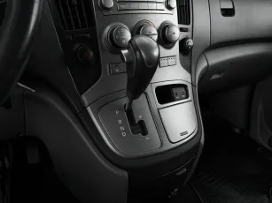 Hyundai  16