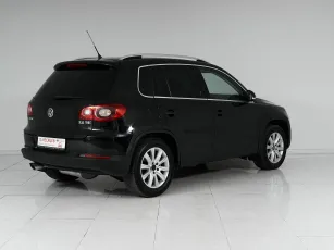 Volkswagen  6