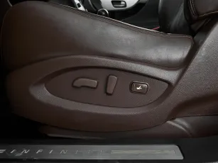 Infiniti  17