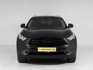 Infiniti  2