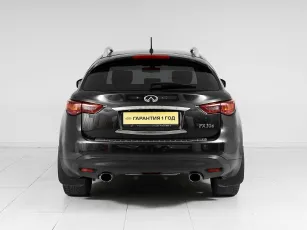 Infiniti  5