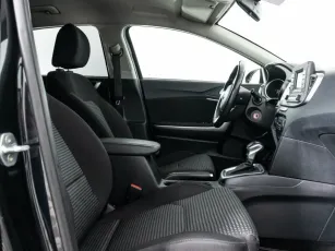 Kia  10