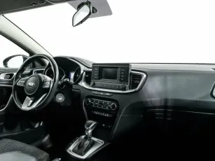 Kia  11