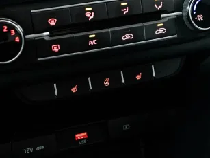 Kia  18