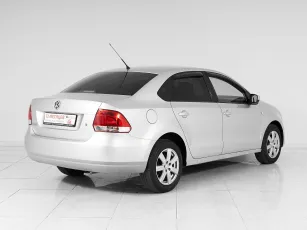 Volkswagen  6