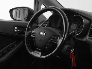 Kia  10