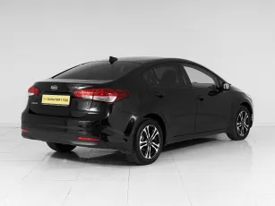 Kia  6