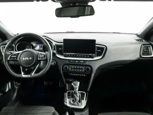 Kia  6