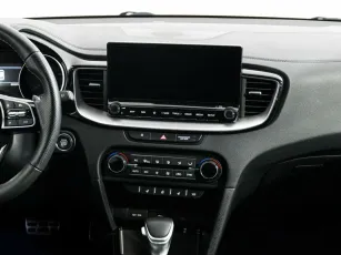 Kia  8