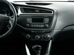 Kia  9